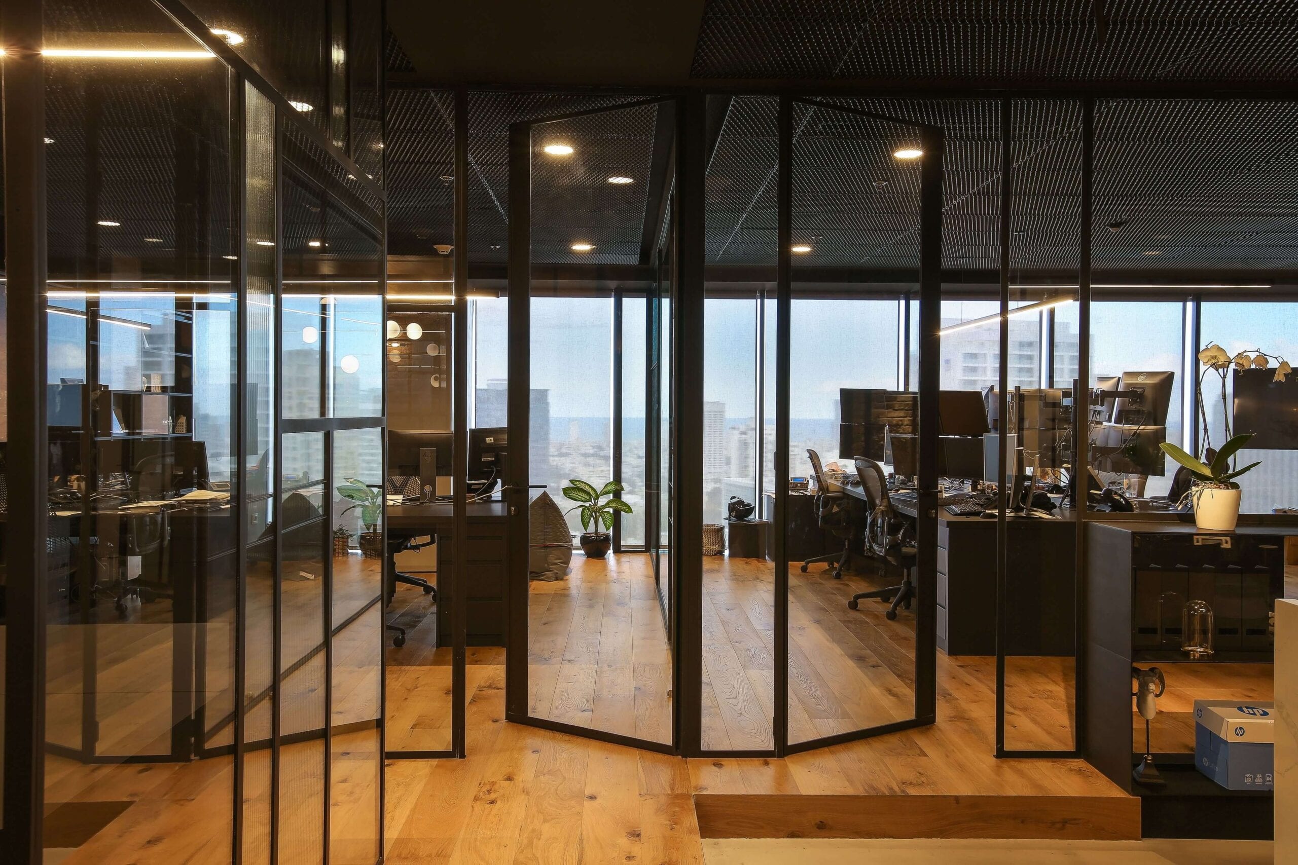 Read more about the article Black Steel Doors & Partitions at Midtown Tower in Tel-Aviv