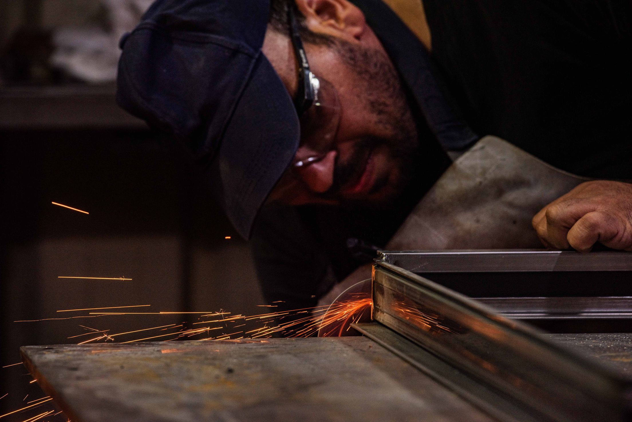 השחזת ריתוך בפרופיל מיוחד עם נתק תרמי, עבודה מדוייקת נקייה מסימני ריתוך