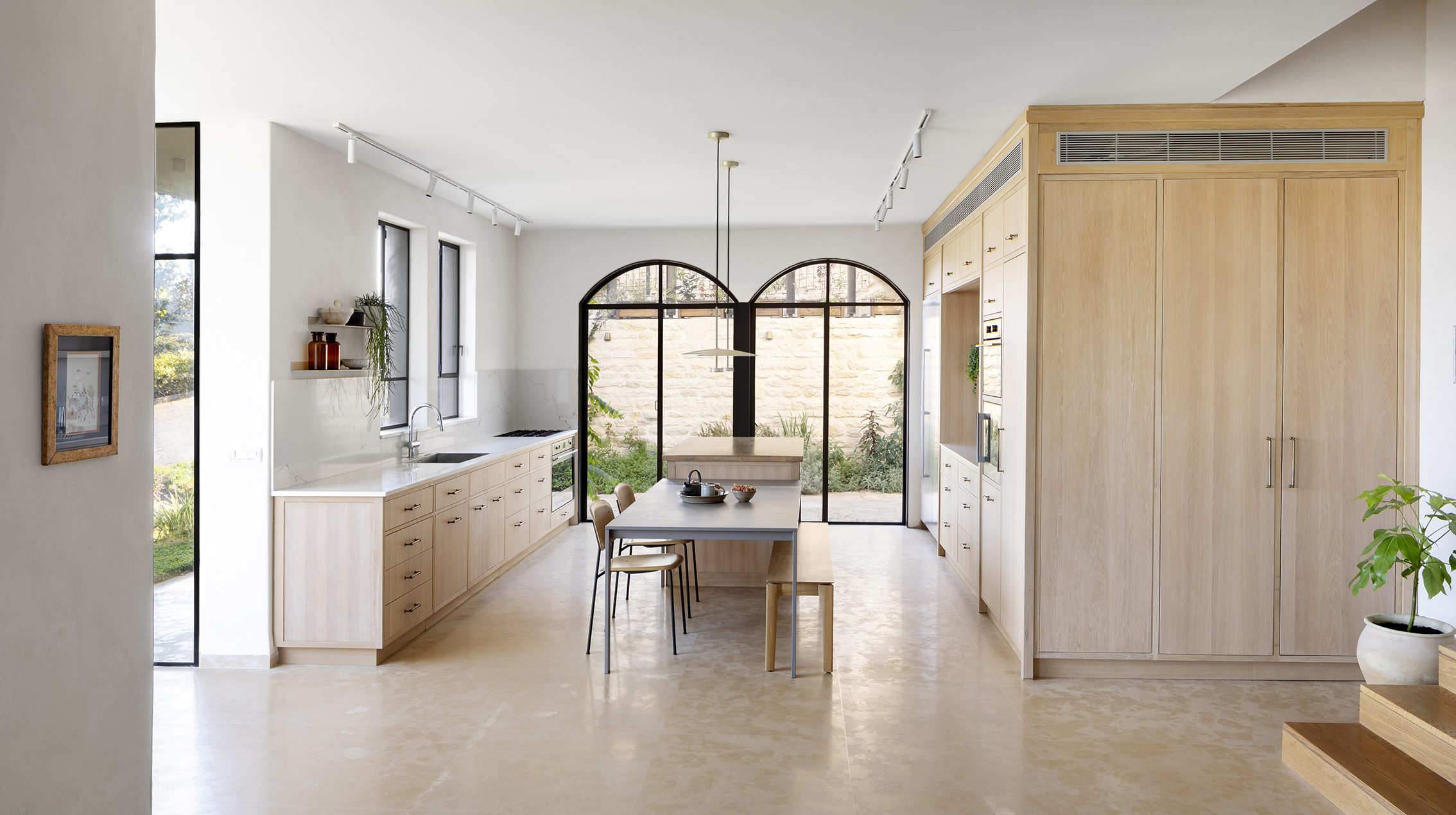 Read more about the article W40 & W20 Hot-Rolled Steel Windows & Door – Mediterranean Style
